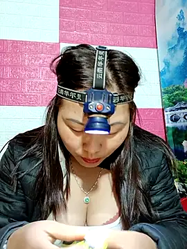 Snapshot of Love-Ly99 chatting on 02-20-26, 08:49 Love-Ly99 online show from 02-20-26, 08:49