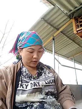 Snapshot of Love-Ly99 chatting on 02-27-26, 03:39 Love-Ly99 online show from 02-27-26, 03:39