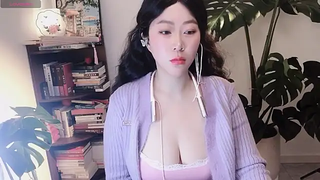 Emmaq996 online show from 02-05-26, 02:16