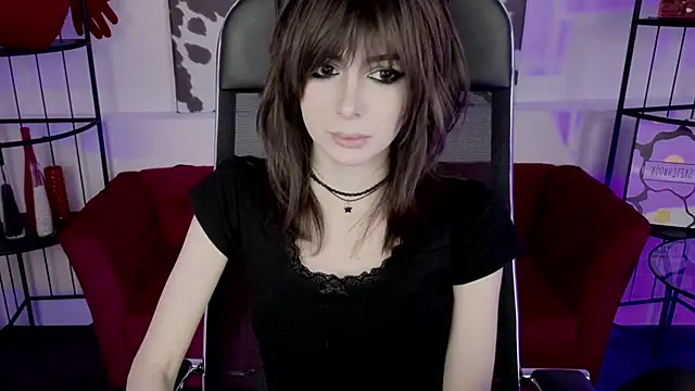 CrystallBloom online show from 03-04-26, 01:06