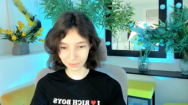 EmmanuellBrown online show from 11-12-25, 10:15