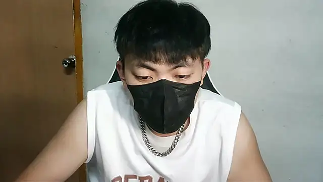 bigbb101011 online show from 09-30-25, 02:00