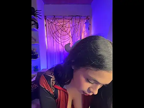 Snapshot of emma_fiore4_ chatting on 10-07-25, 04:04 emma fiore4  online show from 10-07-25, 04:04