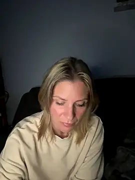 Lexi-Lux-X online show from 09-21-25, 01:40