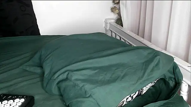 angelainparis28 online show from 09-22-25, 05:31