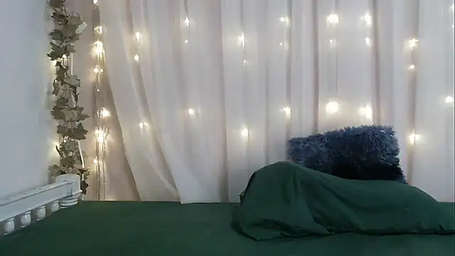 angelainparis28 online show from 10-11-25, 04:55