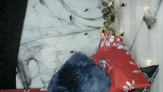 angelainparis28 online show from 10-13-25, 05:18