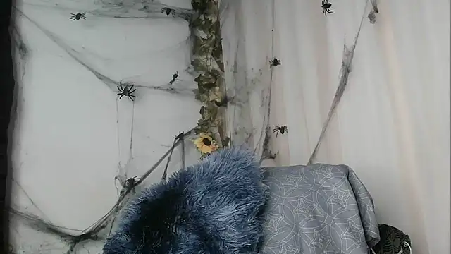 angelainparis28 online show from 10-17-25, 12:41