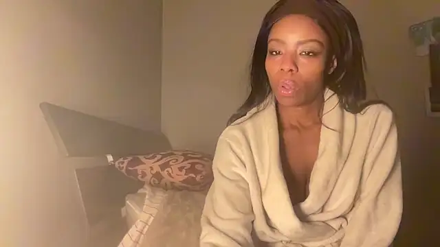 Snapshot of Peachyz69 chatting on 02-09-26, 05:00 Peachyz69 online show from 02-09-26, 05:00