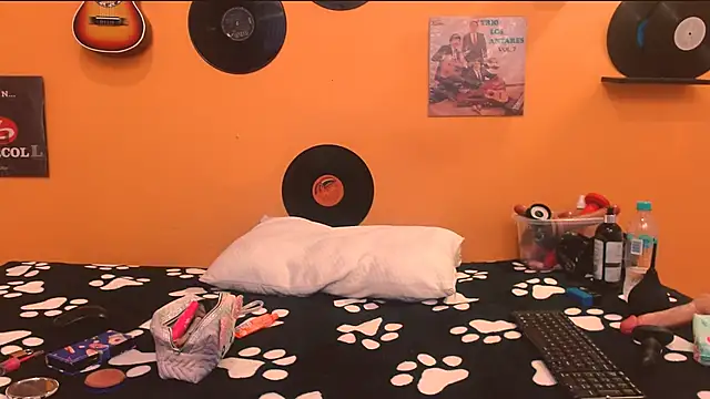 meisevil77 online show from 12-20-25, 02:40