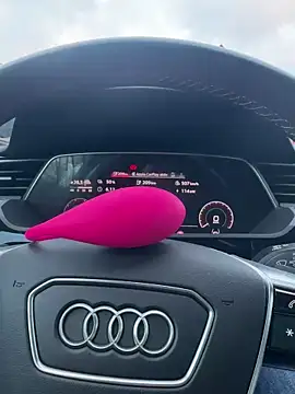 Snapshot of german9inch chatting on 12-06-24, 07:32 german9inch online show from 12-06-24, 07:32