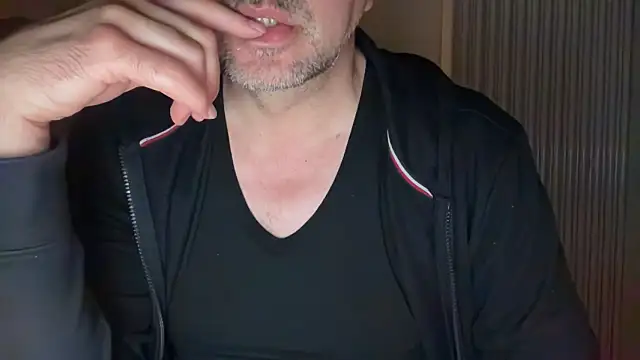 Snapshot of german9inch chatting on 03-16-25, 12:34 german9inch online show from 03-16-25, 12:34