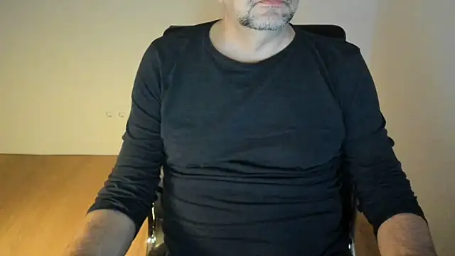 Snapshot of german9inch chatting on 11-23-25, 07:13 german9inch online show from 11-23-25, 07:13