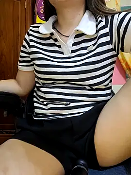 Bee sweet online show from 09-13-25, 04:18