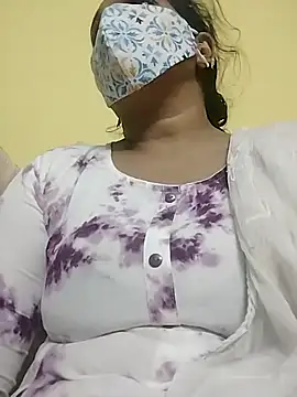 Snapshot of Monika_Telugu_Girl chatting on 01-07-26, 07:27 Monika Telugu Girl online show from 01-07-26, 07:27