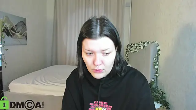 Michele Greenn online show from 11-15-25, 03:26