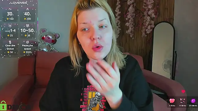 Michele Greenn online show from 04-05-26, 01:03