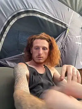 Snapshot of BIGxRED chatting on 10-29-25, 10:33 BIGxRED online show from 10-29-25, 10:33