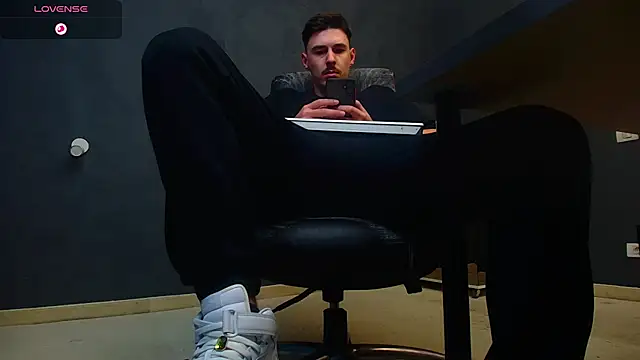 EnzoRace online show from 10-02-25, 05:03