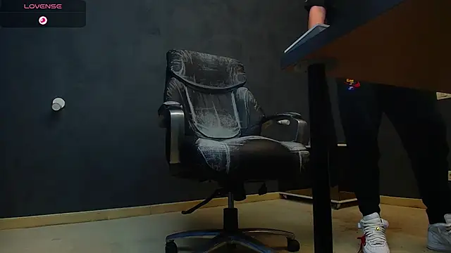 EnzoRace online show from 10-05-25, 05:06