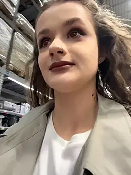 KittyQueeny online show from 10-30-25, 02:18