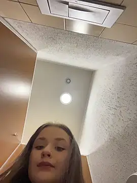 KittyQueeny online show from 12-22-25, 11:07