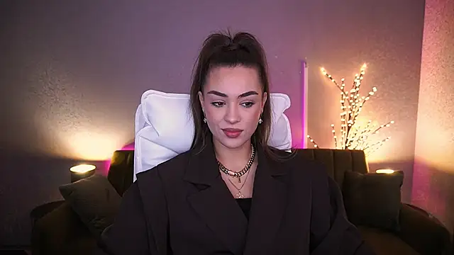 Snapshot of EricaSin chatting on 09-24-25, 06:39 EricaSin online show from 09-24-25, 06:39