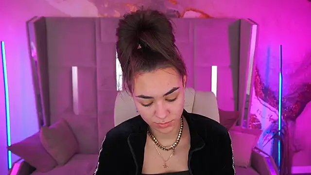 Snapshot of EricaSin chatting on 10-19-25, 06:03 EricaSin online show from 10-19-25, 06:03