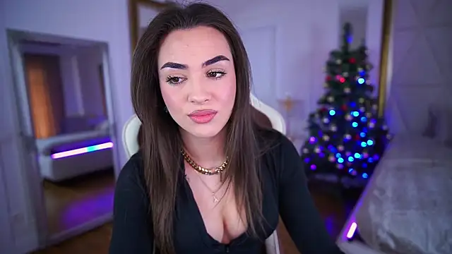 Snapshot of EricaSin chatting on 12-23-25, 08:12 EricaSin online show from 12-23-25, 08:12