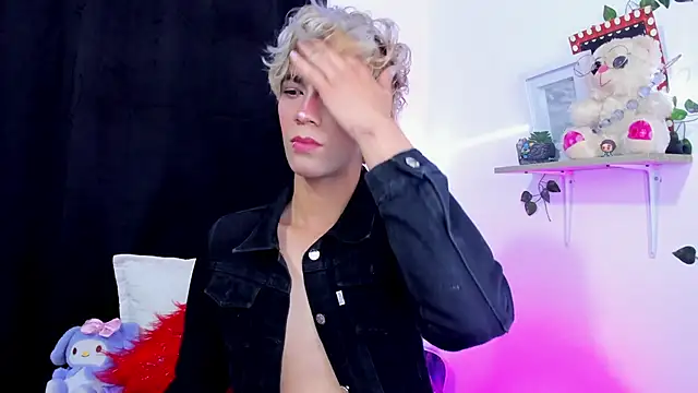 Cooperrosscute233 online show from 10-13-25, 07:03