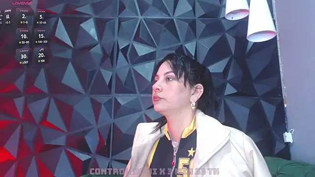 Snapshot of helenasaenz chatting on 12-03-25, 11:41 helenasaenz online show from 12-03-25, 11:41