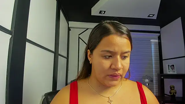 Snapshot of ElaBourn_ chatting on 10-19-25, 01:56 ElaBourn  online show from 10-19-25, 01:56