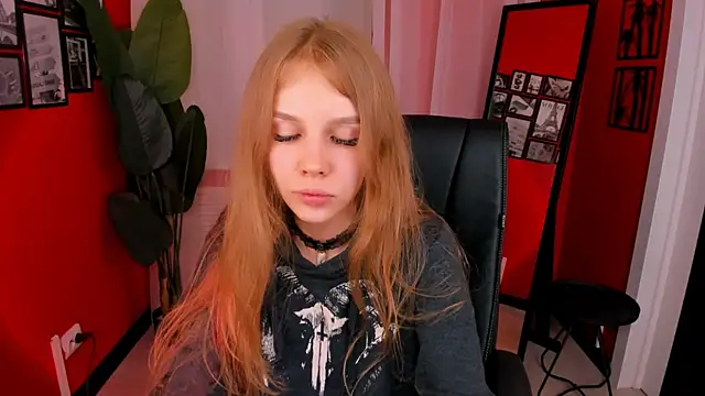 Selen hells weet online show from 09-21-25, 06:53