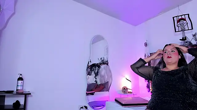 SamanthaDiamonds  online show from 10-12-25, 12:09