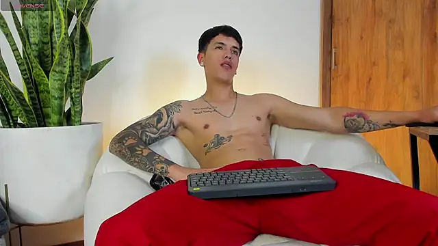 sebas  w01 online show from 11-18-25, 01:55