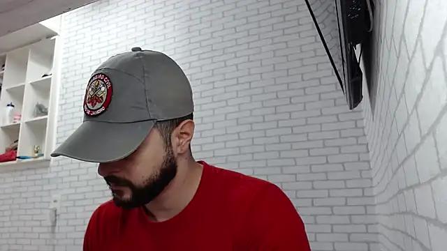 Snapshot of BombeiroHotx chatting on 12-15-25, 07:40 BombeiroHotx online show from 12-15-25, 07:40