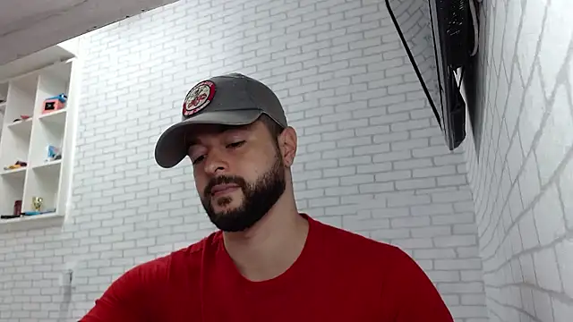 Snapshot of BombeiroHotx chatting on 01-05-26, 07:17 BombeiroHotx online show from 01-05-26, 07:17