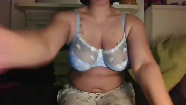 Snapshot of Tara-Kandy chatting on 02-27-26, 10:21 Tara-Kandy online show from 02-27-26, 10:21