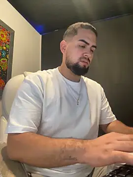 Yuber3 online show from 10-25-25, 02:56