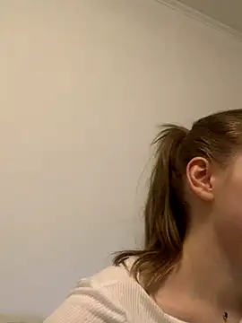 Snapshot of Leya_F chatting on 09-20-25, 06:53 Leya F online show from 09-20-25, 06:53