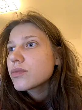 Snapshot of Leya_F chatting on 09-21-25, 07:15 Leya F online show from 09-21-25, 07:15