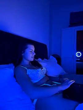 AlitaNova online show from 10-16-25, 01:56