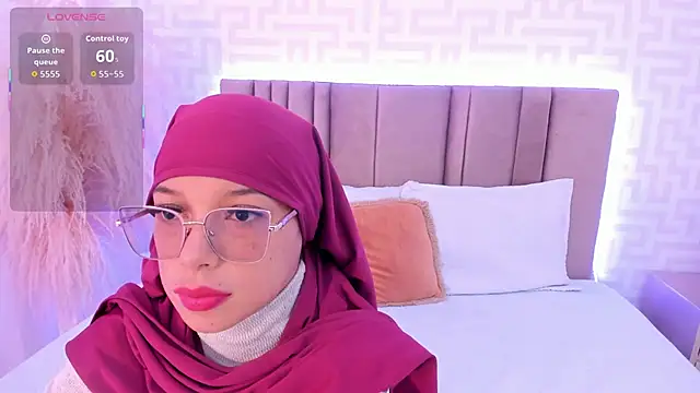 naishaa  online show from 04-01-26, 04:48