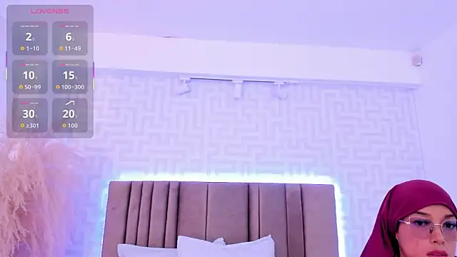 naishaa  online show from 04-07-26, 06:30