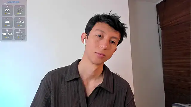 Snapshot of philip_twinkk chatting on 10-21-25, 01:06 philip twinkk online show from 10-21-25, 01:06