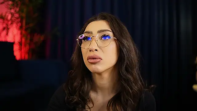 Snapshot of _ChloeLee_ chatting on 01-07-26, 06:05 ChloeLee online show from 01-07-26, 06:05