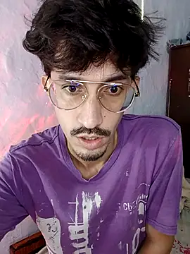 Snapshot of Dilanstrawberry chatting on 10-27-25, 01:09 Dilanstrawberry online show from 10-27-25, 01:09