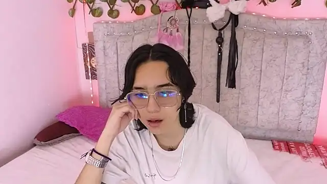 katalinathxandbritney1 online show from 09-17-25, 05:58