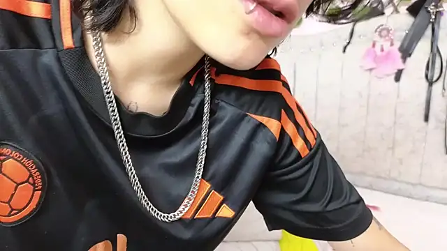 katalinathxandbritney1 online show from 10-01-25, 07:42