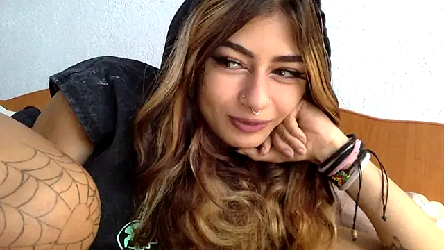 Snapshot of piccolaflo chatting on 09-20-25, 07:20 piccolaflo online show from 09-20-25, 07:20